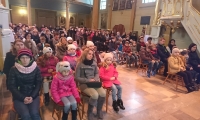 poświęcenie medalików dla dzieci klasy III, grudzień 2017